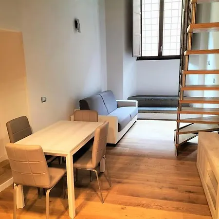 Pandolfini Apartment- With 2 Bedrooms * Florence