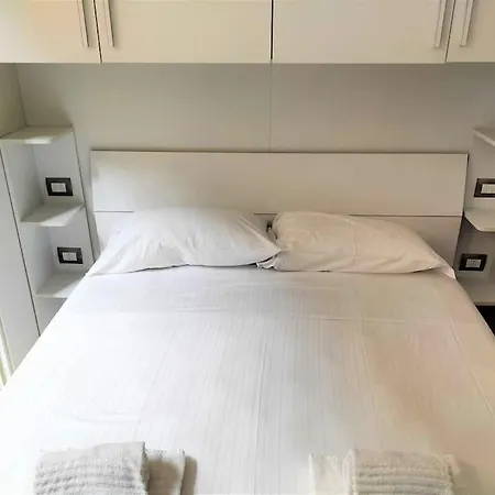 Pandolfini Apartment- With 2 Bedrooms Florence