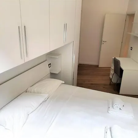 Pandolfini Apartment- With 2 Bedrooms Florence